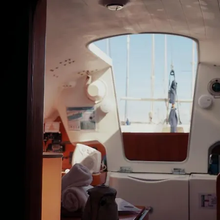 Båthotell Surfbird Cozy Sailboat Escape